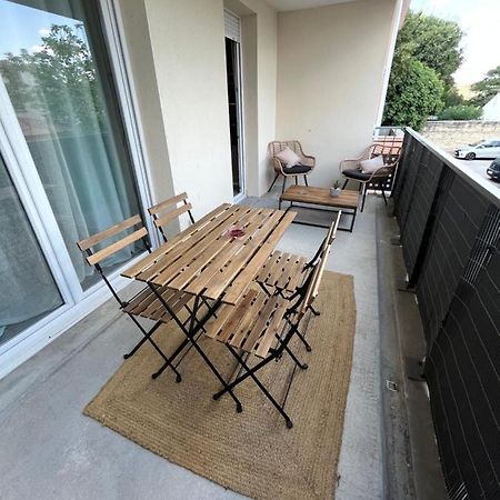 Joli Appt 45 M2 Avec Terrasse Apartment Lunel  Luaran gambar
