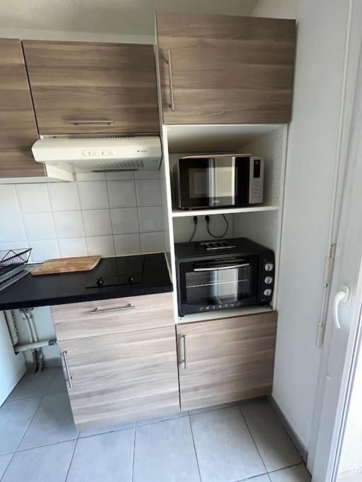 Joli Appt 45 M2 Avec Terrasse Apartment Lunel  Luaran gambar