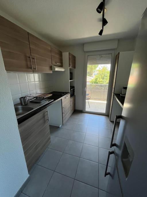 Joli Appt 45 M2 Avec Terrasse Apartment Lunel  Luaran gambar