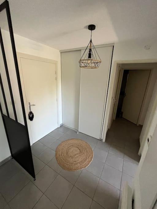 Joli Appt 45 M2 Avec Terrasse Apartment Lunel  Luaran gambar